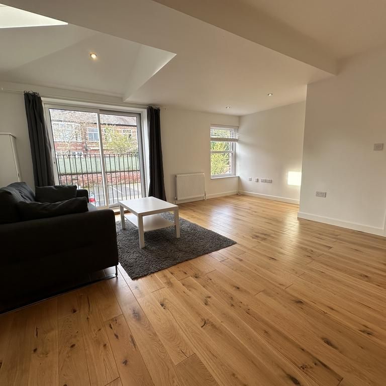 2 bedroom flat to rent - Photo 1