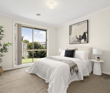 Spacious 4-Bedroom Home in South Morang - Photo 1