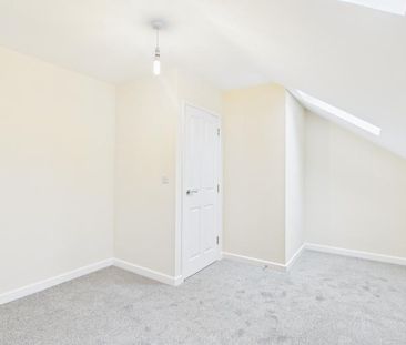 2 bedroom end of terrace house to rent - Photo 2