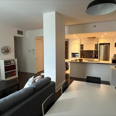 Superbe 4-1/2 - 2 chbres + 2 sdb - 100% meublé - Vieux-Port Vieux-Montréal - 1er Novembre - Photo 3