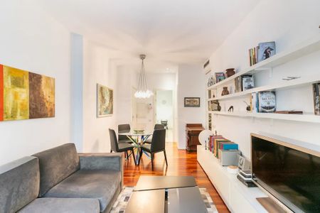 Carrer de Sardenya, Barcelona, Catalonia 08013 - Photo 4