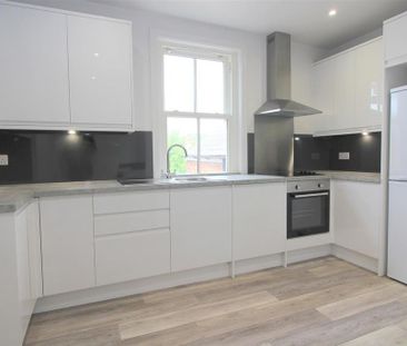 1 bedroom in a house share to rent - Photo 6