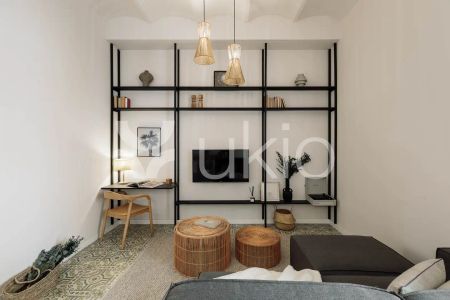Apartamento de alquiler en Carrer de Cornet I Mas, Sarrià - Photo 3