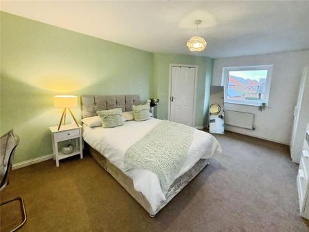 2 bedroom semi-detached house to rent - Photo 5