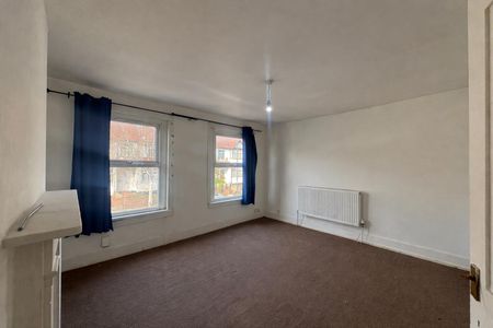 Leonard Road, London SW16 - Photo 2