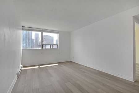 For Lease - 914 Yonge Street Unit# 1704, Toronto, Ontario - Photo 4