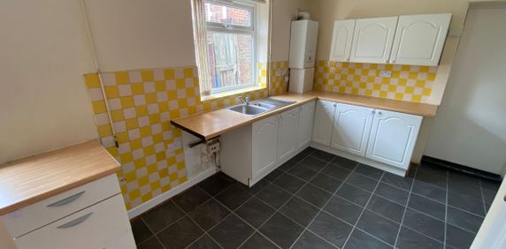 2 bed semi-detached house to rent in Tuscan Road, Thorney Close, Sunderland, SR3 - Photo 2