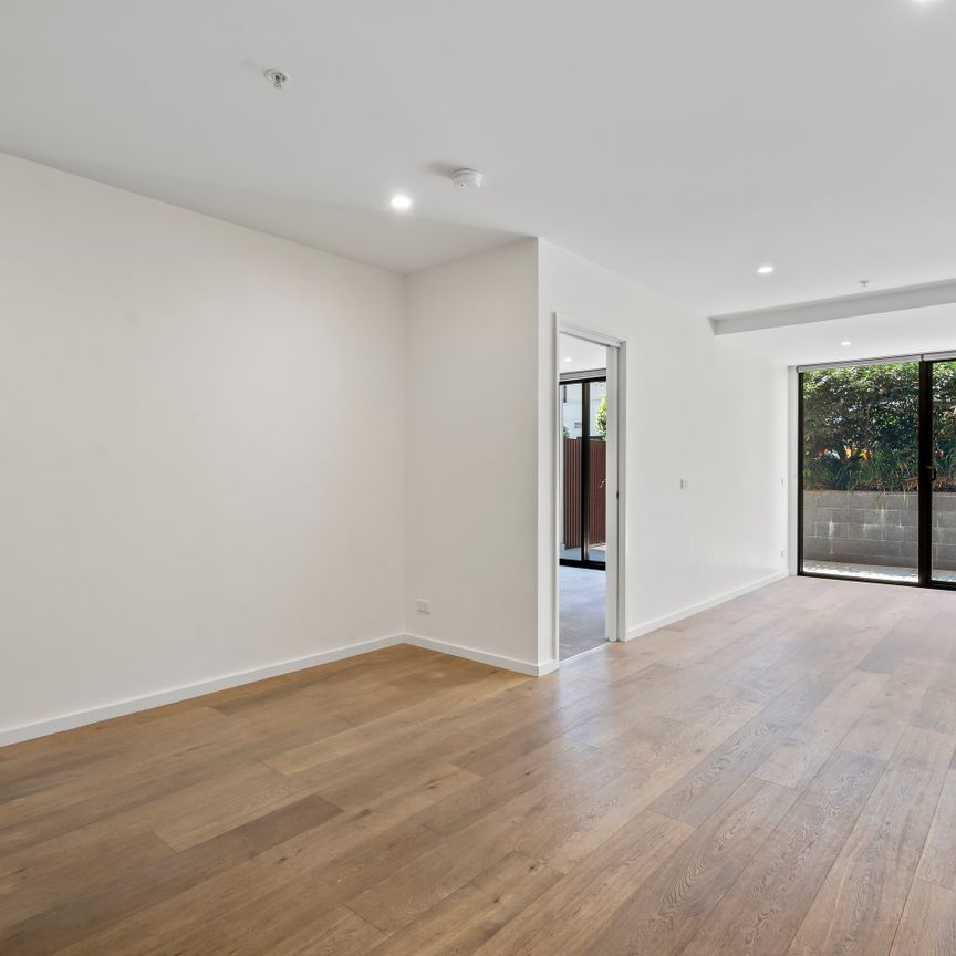 Spacious Richmond Apartment with Large Private Courtyard - Photo 1