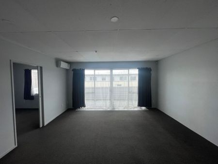 East Tamaki - Photo 5