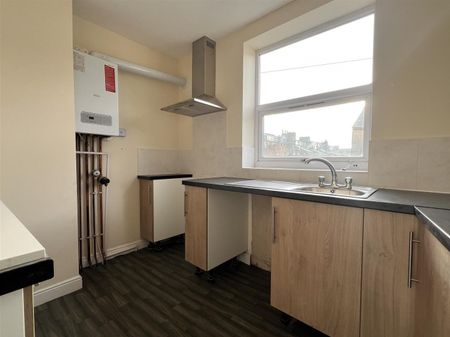 Victoria Road, Scarborough - Photo 3