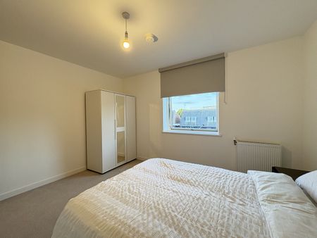 Room in a Shared Flat, Idaline Court, SE15 - Photo 2