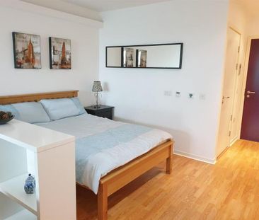 Studio to rent - Photo 5