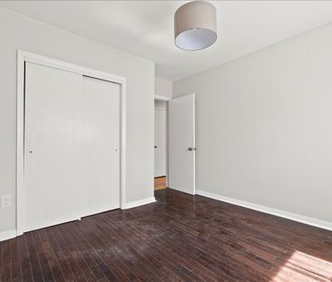 For Lease - 2 Twenty First Street Unit# 4, Toronto, Ontario - Photo 1
