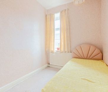 St Matthew Street, Burnley, BB11 4LF - Photo 3