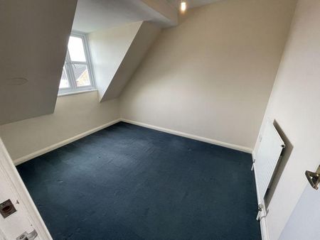 4 bedroom terraced house to rent - Photo 4