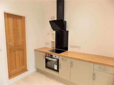 2 bedroom terraced house to rent - Photo 3