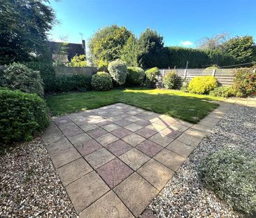 2 bedroom detached bungalow to rent - Photo 5