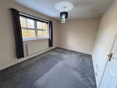 4 bedroom detached house to rent - Photo 3