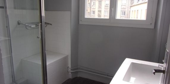 Location Appartement 1 pièce 47m² VERNON 27200 - Photo 2