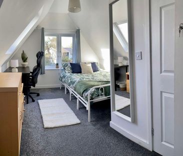 Stunning double rooms in an ideal location! - Photo 1