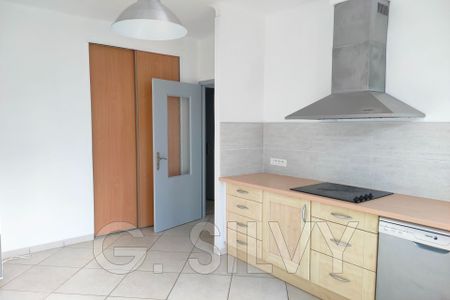 Location Appartement 4 pièces 80m² ORANGE 84100 - Photo 4