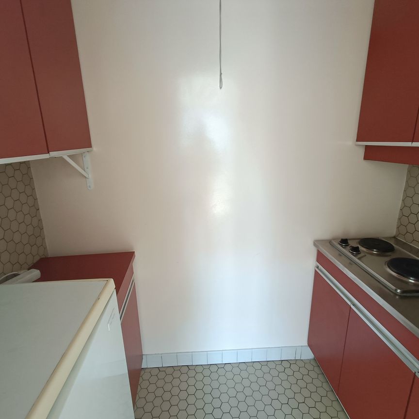 Studio PLACE D'ERLON - Photo 1