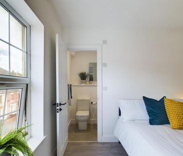 8 bedroom house to rent - Photo 2