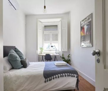 Room in a shared 6-bedroom apartment for rent in Lisbon, WiFi included - Foto 4