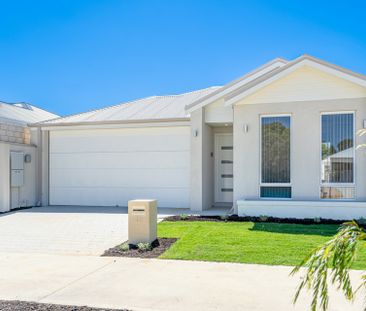 Coastal Living at its finest. - Photo 2