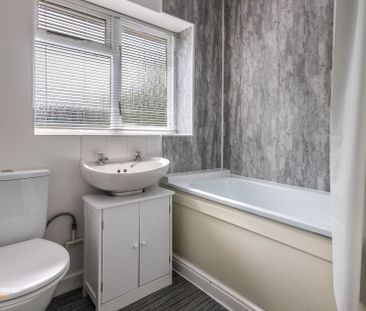 Adkinson Avenue, Dunchurch, Rugby - Photo 5