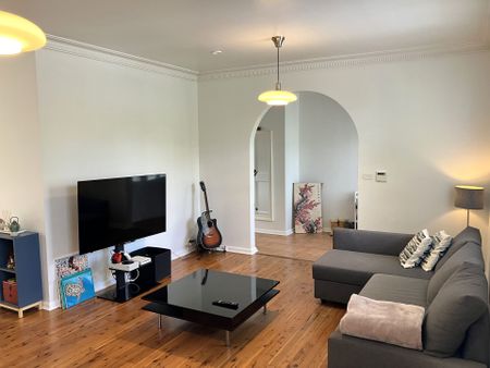 Delightful Family Home in Desirable South Turramurra Location! - Photo 2