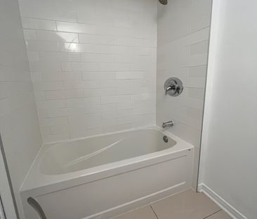 For Lease - 333 Meadows Boulevard Unit# 9, Mississauga, Ontario - Photo 5