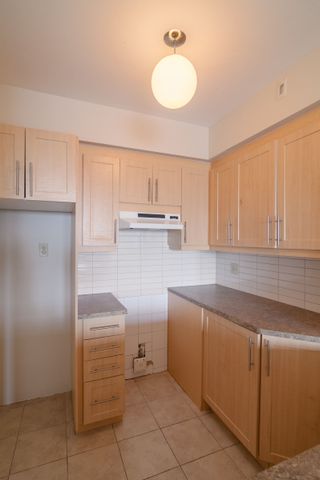 3555 Cote-des-Neiges Road - Photo 4