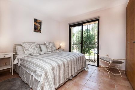 Middle Floor Apartment in Río Real - Photo 2