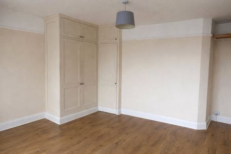 Mollison Drive, Wallington, SM6 9BY - Photo 3