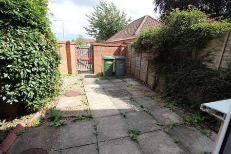 The Street, Acle, Norwich, NR13 - Photo 5