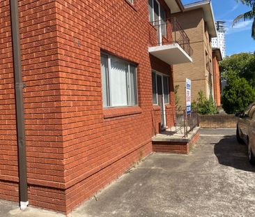 Ground Floor Unit - Photo 4