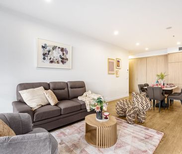 Fully Furnished Apartment in the Heart of South Brisbane - Photo 3