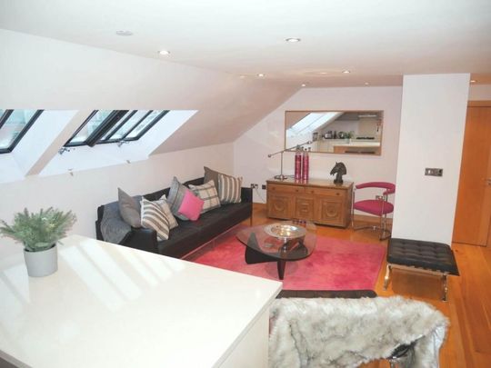 3 bedroom flat to rent - Photo 1
