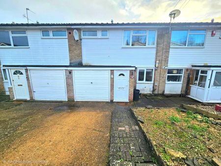 3 bedroom terraced house to rent - Photo 4