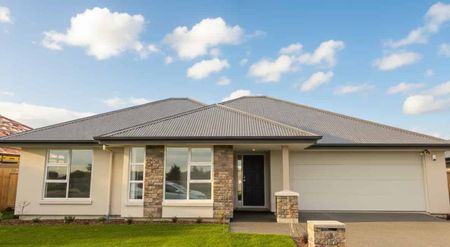 Charming Home in Wigram - Photo 5