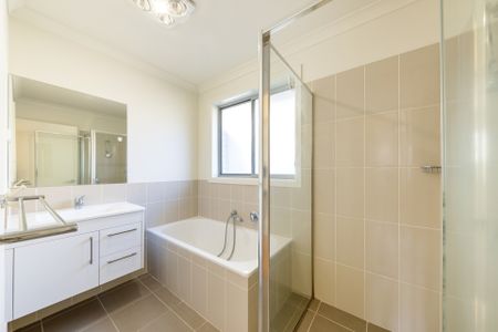 Stylish & Low-Maintenance Living In Sought-After Wright - Photo 2