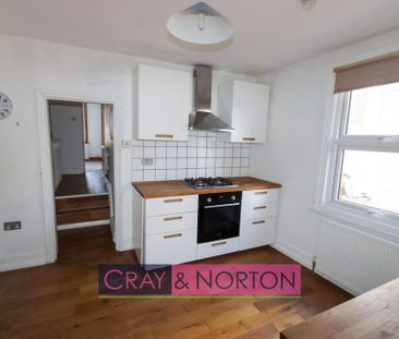 2 bedroom maisonette to rent - Photo 6