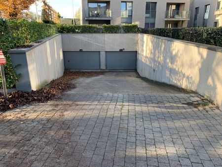 Goed gelegen 2 slaapkamerappartement met terras te huur - Photo 2