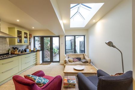 2 bedroom terraced house to rent - Photo 3