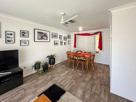 Charming Family Home in Dubbo - Photo 5