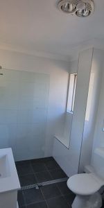 5/18 NORTHCOTE ST, WOLLONGONG - Photo 4