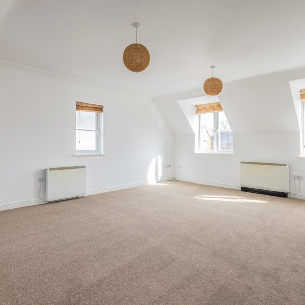 Galanos, Long Itchington, Southam - Photo 1