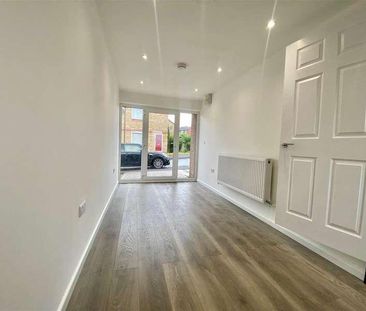 Robins Hill, Brackla, Bridgend County Borough, CF31 - Photo 2