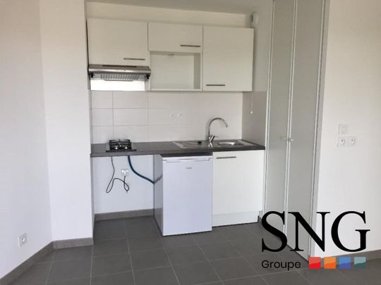 T2 AVEC BALCON ET PARKING - Photo 1